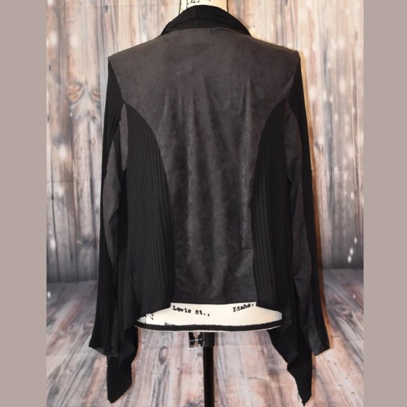 Francesca’s black open front mixed media cardigan - Picture 5 of 9